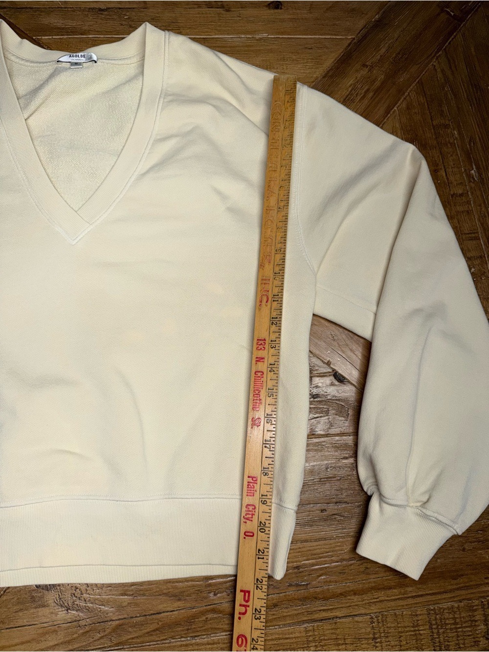 AGOLDE Low V-Neck Sweatshirt Medium Cream Ivory Heavyweight Pullover A7057 - Picture 9 of 14